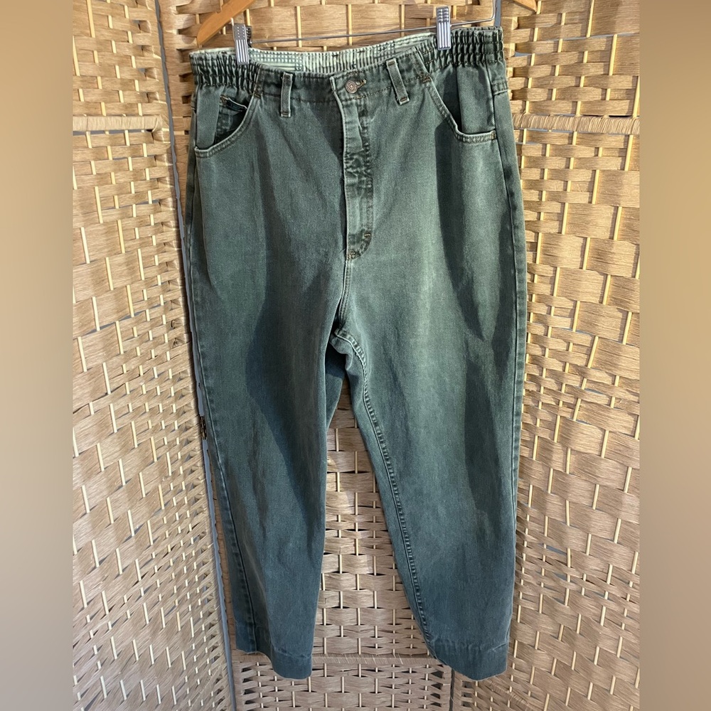 Vintage High-Waisted Lee Jeans - Picture 4 of 11